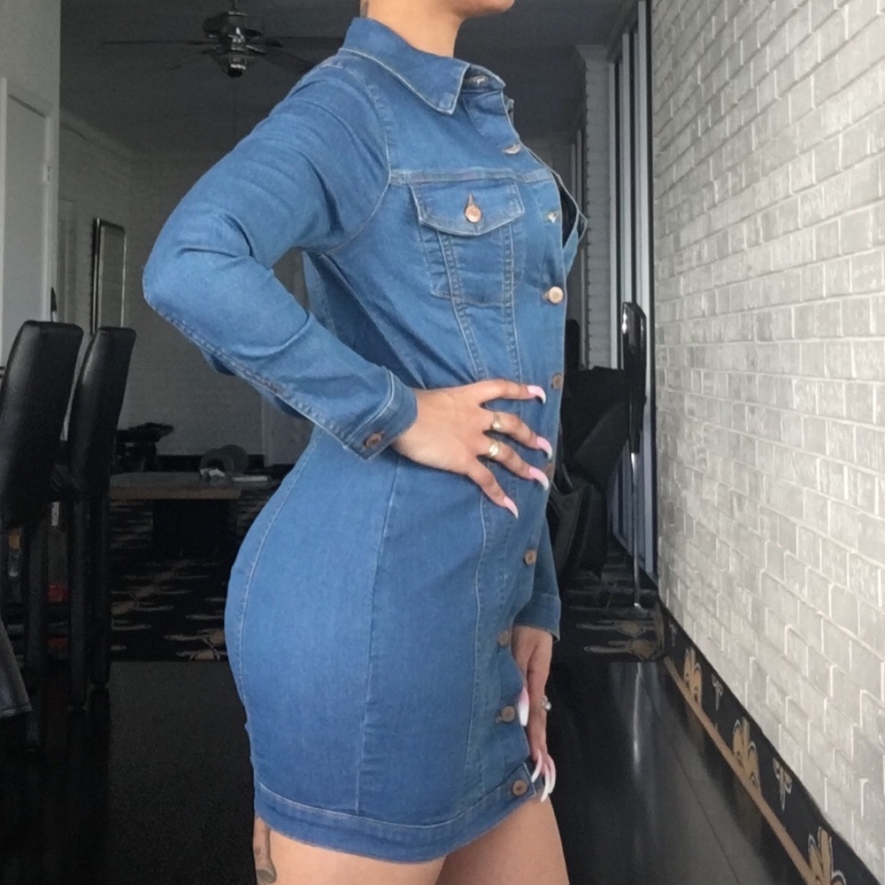 🙅🏻‍♀️SOLD OUT CLEARANCE Billie Jean Dress - Picture 2 of 6